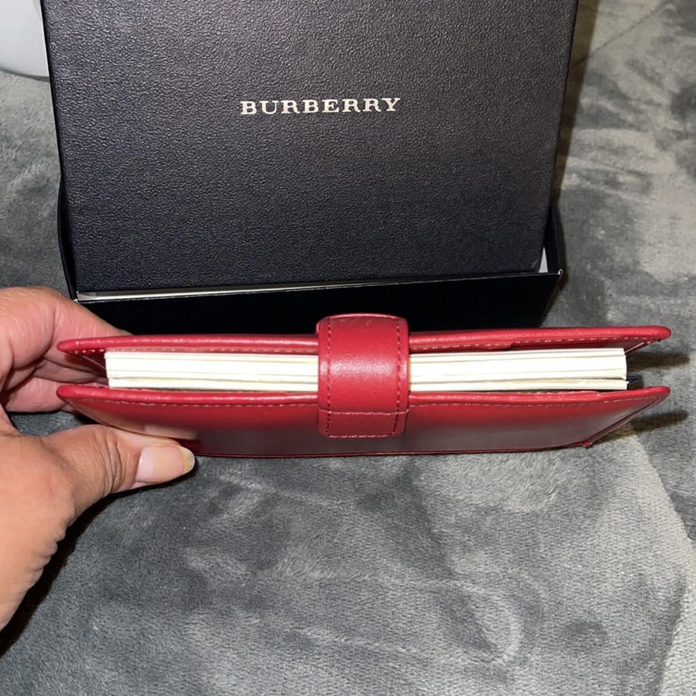Burberry preloved leather pocket notebook excellent condition comes with box - Picture 15 of 16